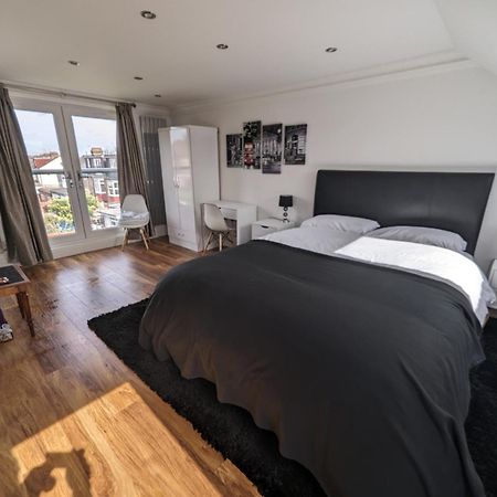 Luxury Hotel Rooms Palmers Green Eksteriør billede